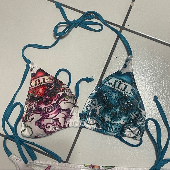 Ed Hardy love kills tattoo bikini - Picture 3 of 6